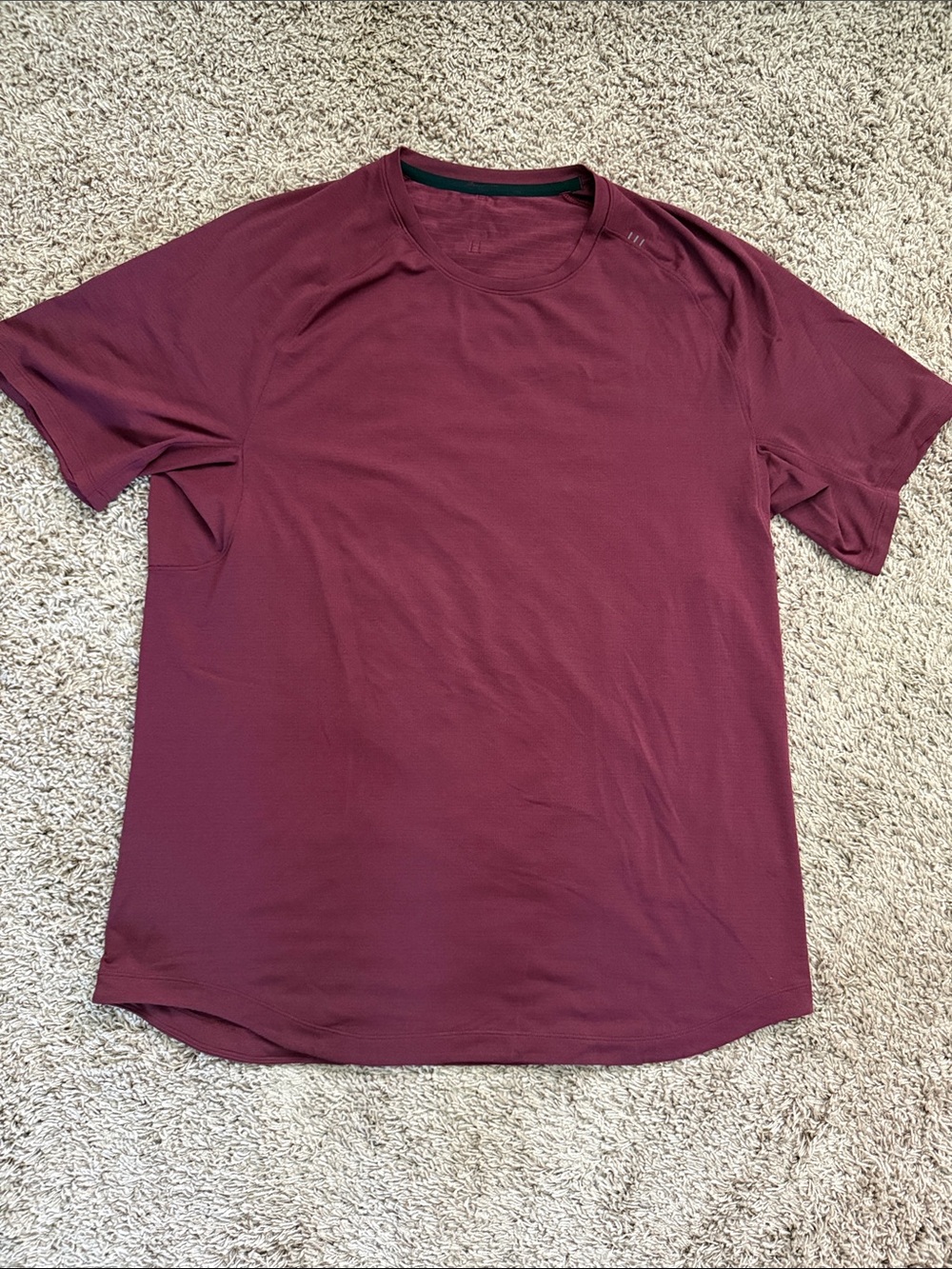 lululemon athletica Men's Short Sleeve Tee - Burgundy